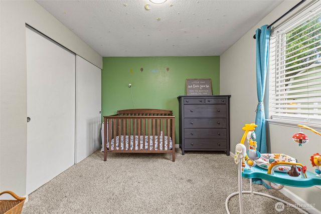 621 Crockett Lake Drive, Coupeville, WA 98239