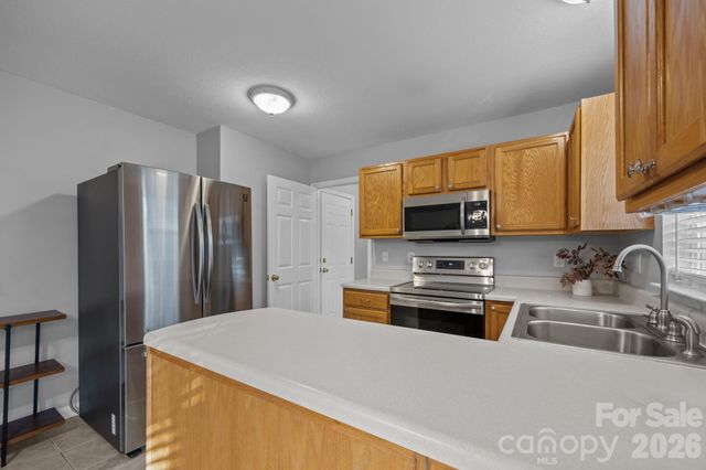 165 Wiltshire Circle, Fletcher, NC 28732