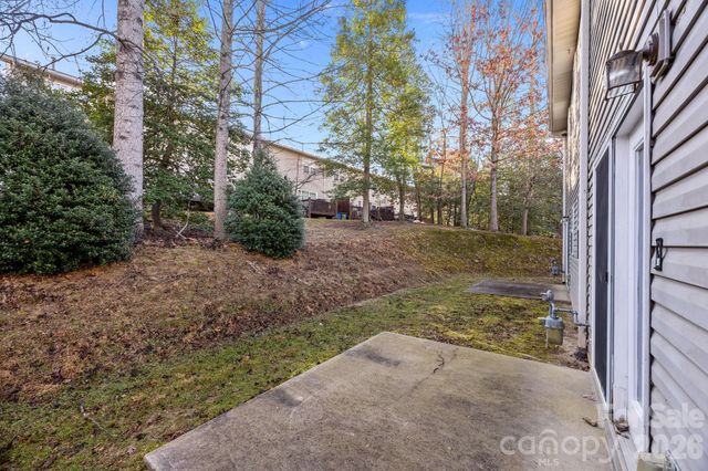 165 Wiltshire Circle, Fletcher, NC 28732