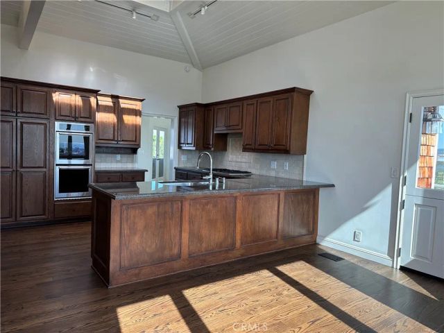 900 Kings Road, Newport Beach, CA 92663