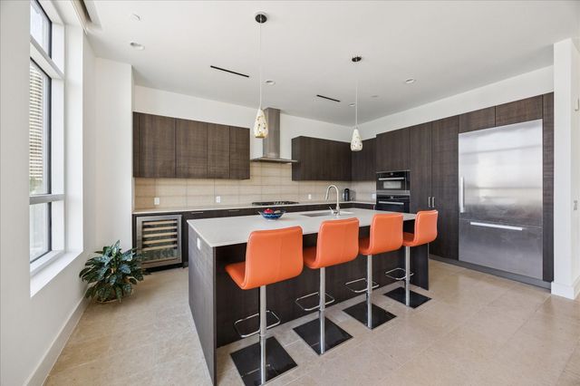 3331 Damico Street 404, Houston, TX 77019