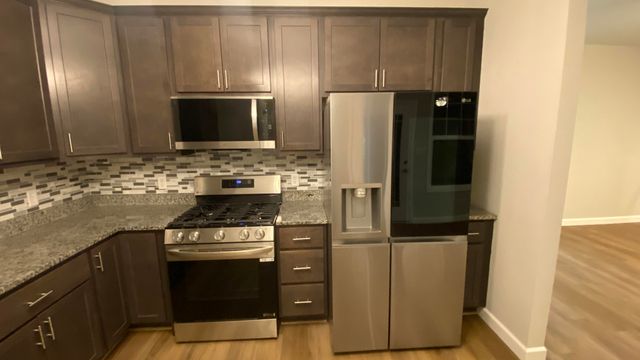 326 Clifford Way, Burns Harbor, IN 46304