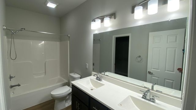326 Clifford Way, Burns Harbor, IN 46304