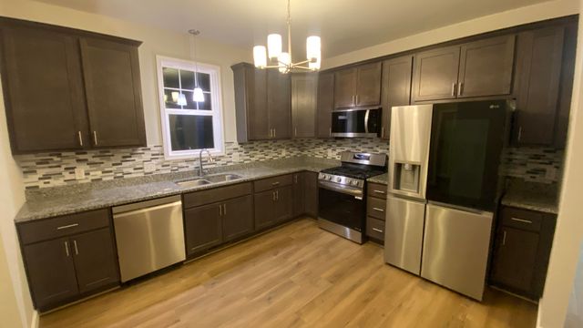326 Clifford Way, Burns Harbor, IN 46304