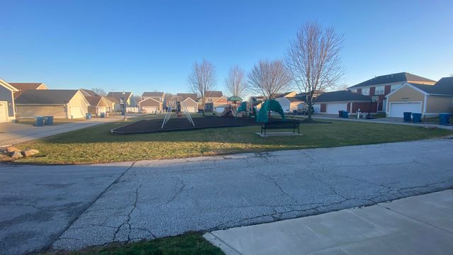 326 Clifford Way, Burns Harbor, IN 46304