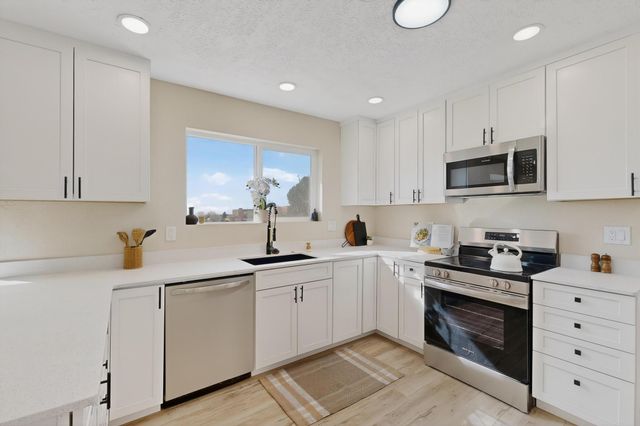 3100 15th Avenue SE, Rio Rancho, NM 87124