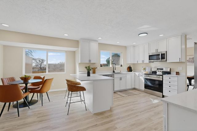 3100 15th Avenue SE, Rio Rancho, NM 87124