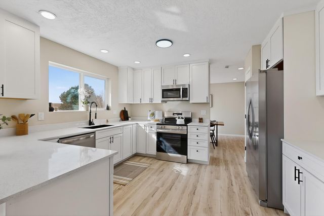 3100 15th Avenue SE, Rio Rancho, NM 87124