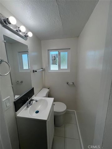 1110 W. 92ND Street, Los Angeles, CA 90044