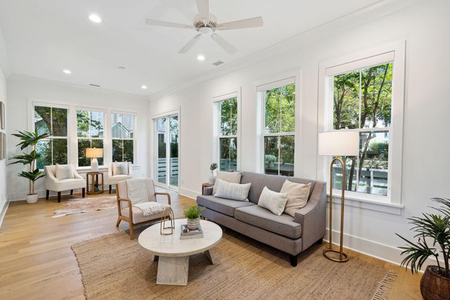 125 Bratton Circle, Mount Pleasant, SC 29464