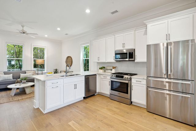 125 Bratton Circle, Mount Pleasant, SC 29464