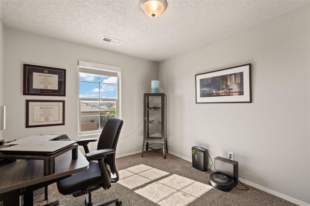 885 Tazanita Loop SE, Rio Rancho, NM 87124