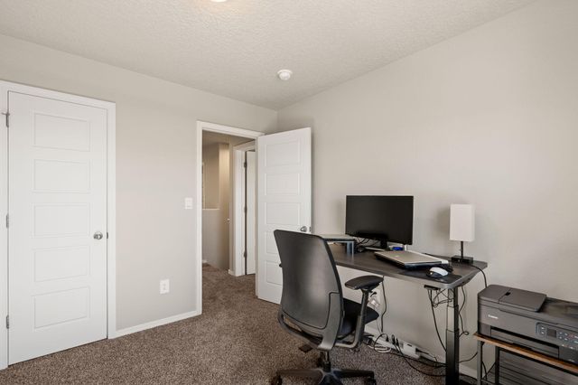 885 Tazanita Loop SE, Rio Rancho, NM 87124