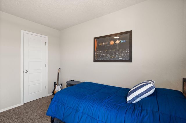 885 Tazanita Loop SE, Rio Rancho, NM 87124