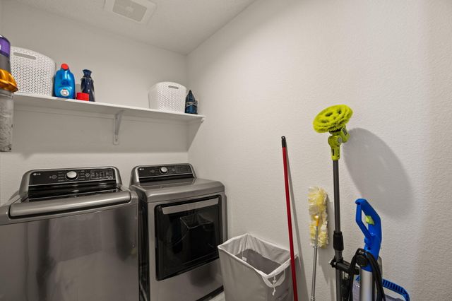 885 Tazanita Loop SE, Rio Rancho, NM 87124