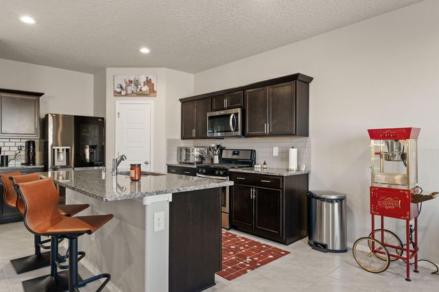 885 Tazanita Loop SE, Rio Rancho, NM 87124