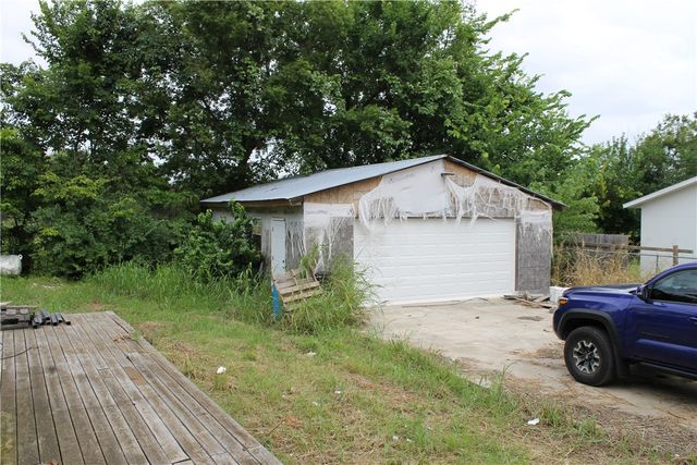 5712 Graham Road, Springdale, AR 72745