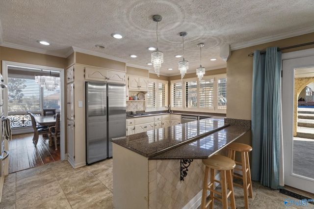 3406 Vestavia Circle SW, Decatur, AL 35603