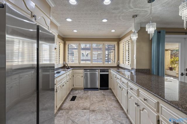 3406 Vestavia Circle SW, Decatur, AL 35603