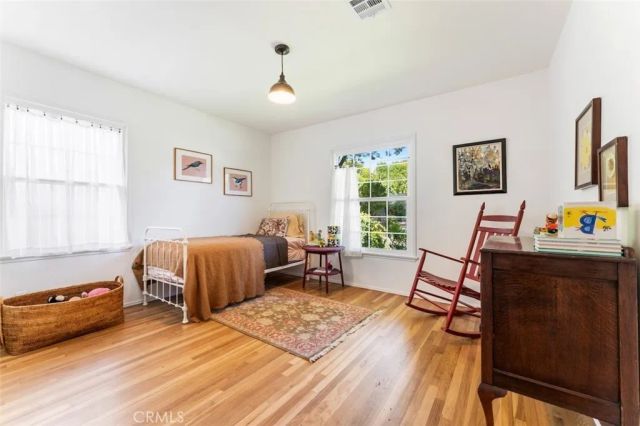 6525 Ruffner Avenue, Lake Balboa, CA 91406