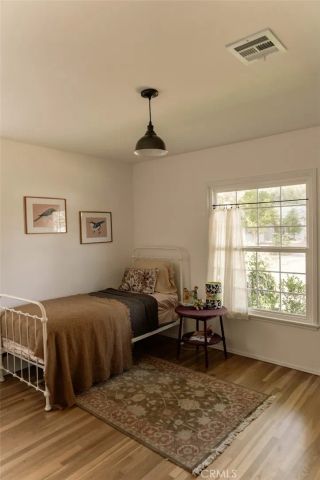 6525 Ruffner Avenue, Lake Balboa, CA 91406