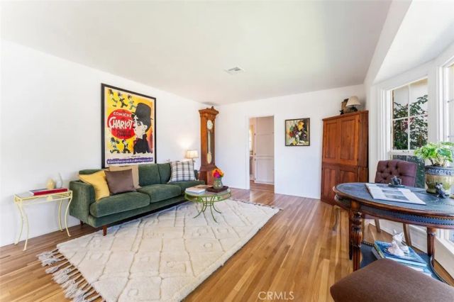 6525 Ruffner Avenue, Lake Balboa, CA 91406