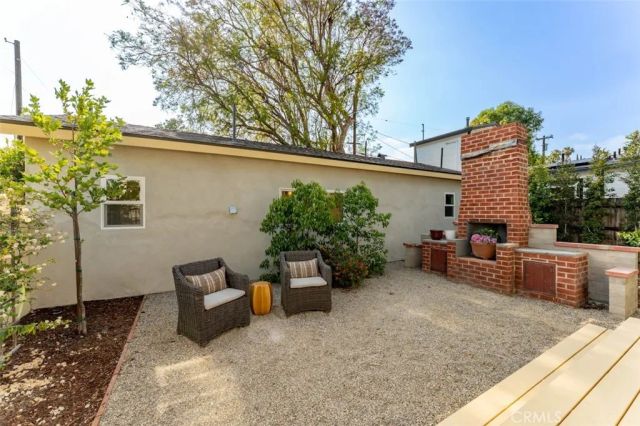 6525 Ruffner Avenue, Lake Balboa, CA 91406