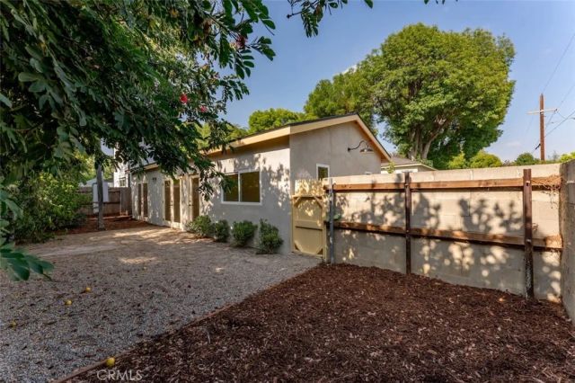 6525 Ruffner Avenue, Lake Balboa, CA 91406