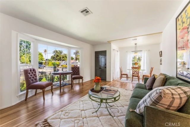 6525 Ruffner Avenue, Lake Balboa, CA 91406