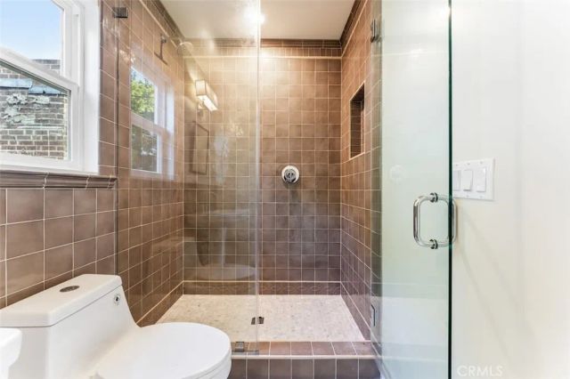 6525 Ruffner Avenue, Lake Balboa, CA 91406