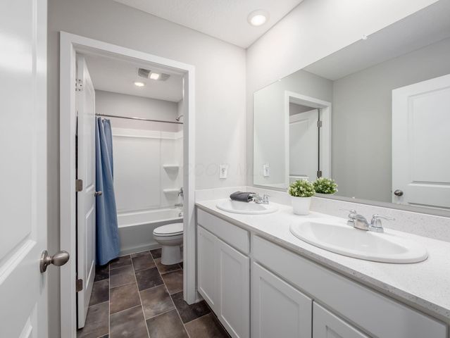 286 Aaron Drive, Delaware, OH 43015