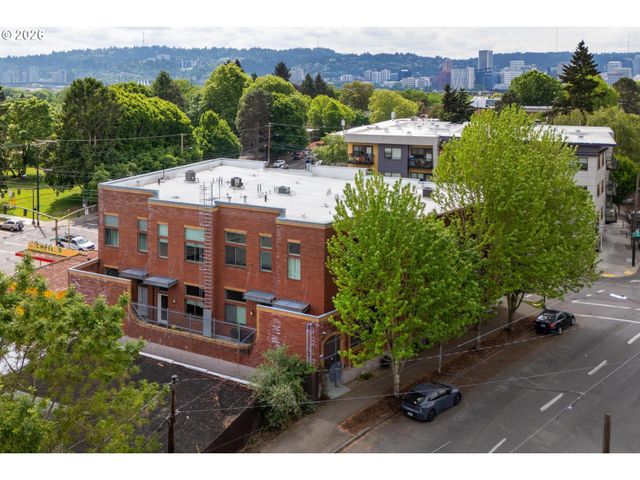 2006 Se MORRISON St D, Portland, OR 97214