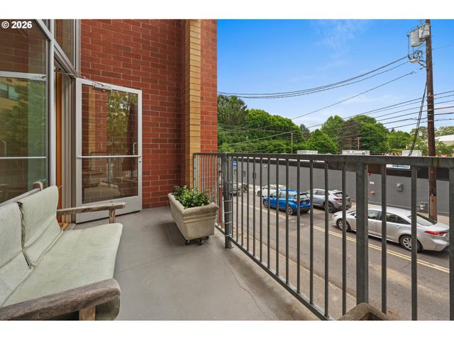 2006 Se MORRISON St D, Portland, OR 97214