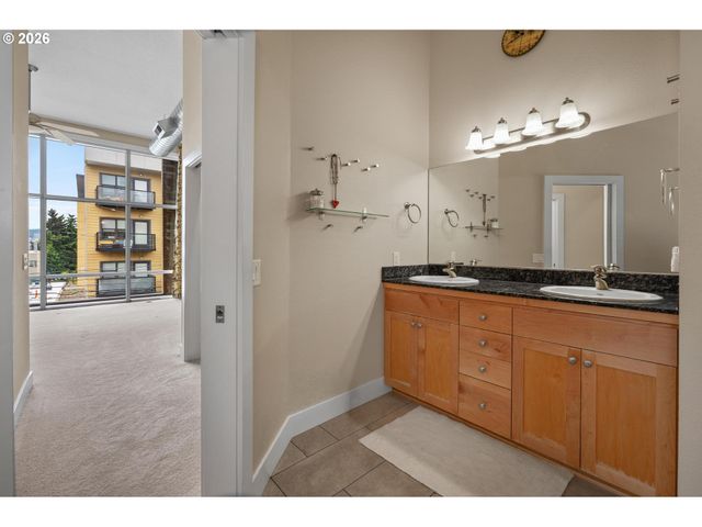 2006 Se MORRISON St D, Portland, OR 97214