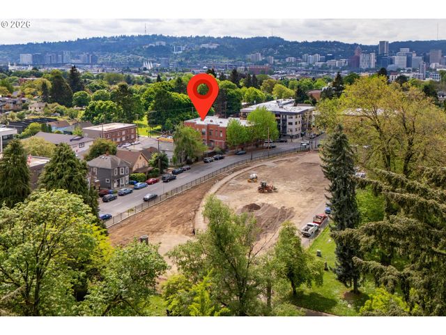 2006 Se MORRISON St D, Portland, OR 97214