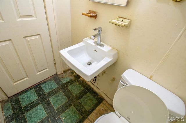 6912 ROBBINS Avenue, Pagedale, MO 63133