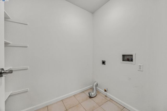 448 Burlington Dr, Tracy, CA 95376