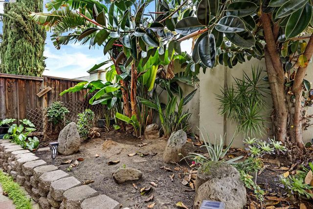 448 Burlington Dr, Tracy, CA 95376