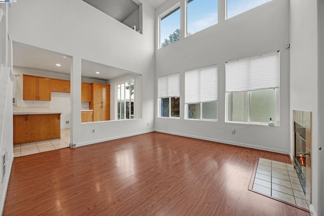 448 Burlington Dr, Tracy, CA 95376