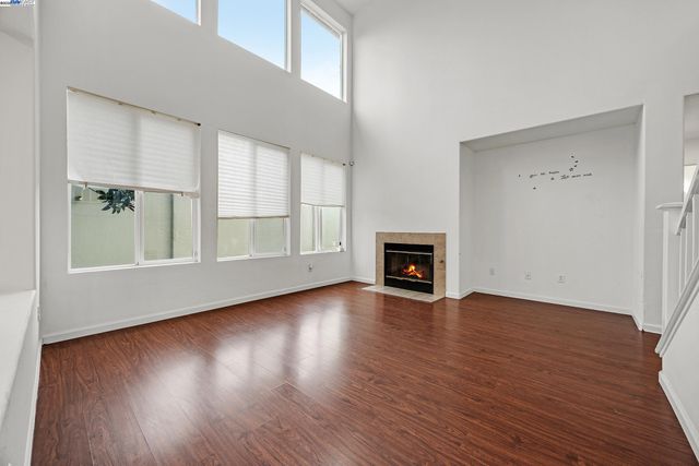 448 Burlington Dr, Tracy, CA 95376