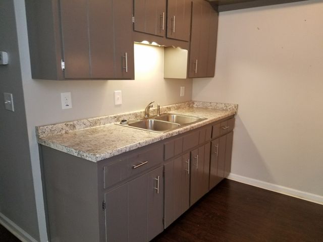 1421 Florence, Madison, TN 37115