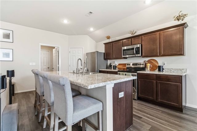 3713 S 2nd Place, Rogers, AR 72758