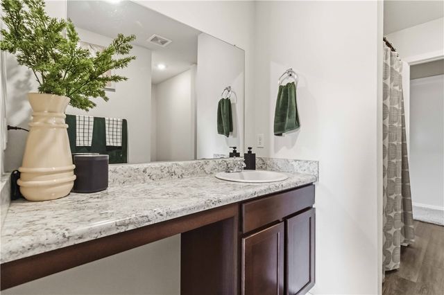 3713 S 2nd Place, Rogers, AR 72758