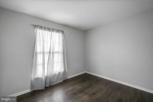 8804 35TH AVE, College Park, MD 20740