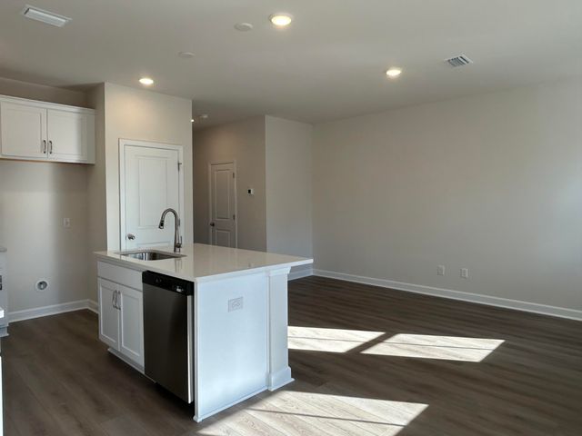 475 Martins Creek Boulevard, Summerville, SC 29485