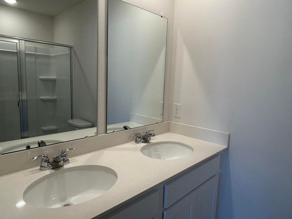 Image 21 of property listing at 475 Martins Creek Boulevard, Summerville, SC 29485