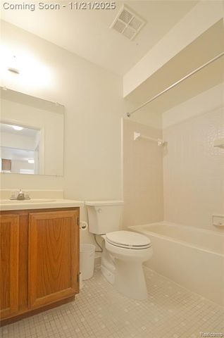 43298 Mound Road 40, Sterling Heights, MI 48314