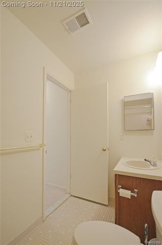 43298 Mound Road 40, Sterling Heights, MI 48314