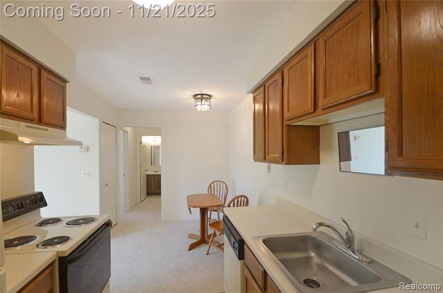 43298 Mound Road 40, Sterling Heights, MI 48314