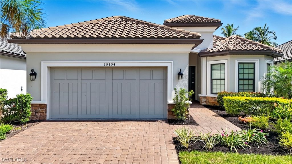 15254 Arpino CT, Naples, FL 34114